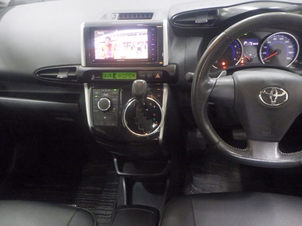 TOYOTA WISH