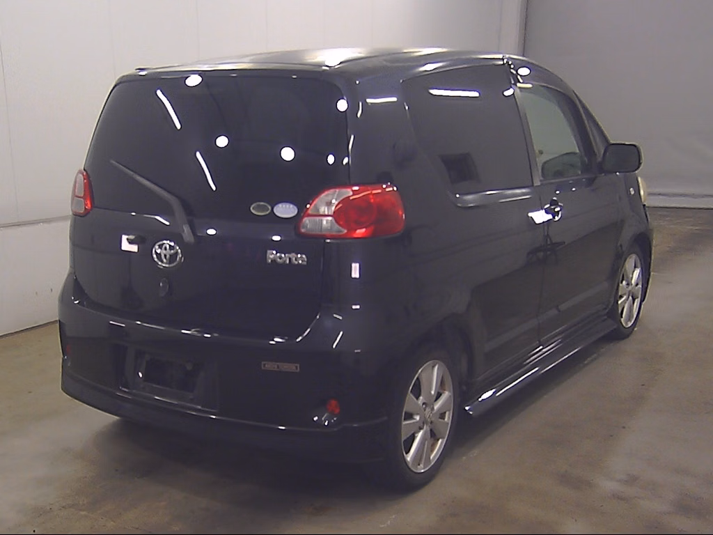 TOYOTA PORTE