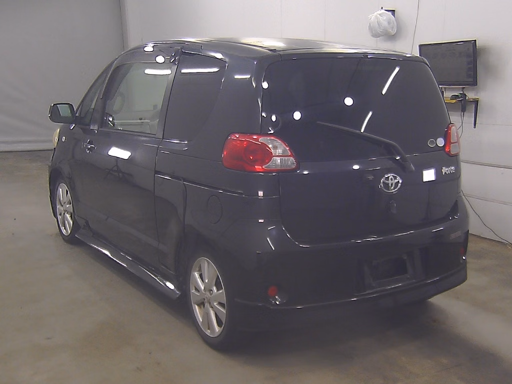 TOYOTA PORTE