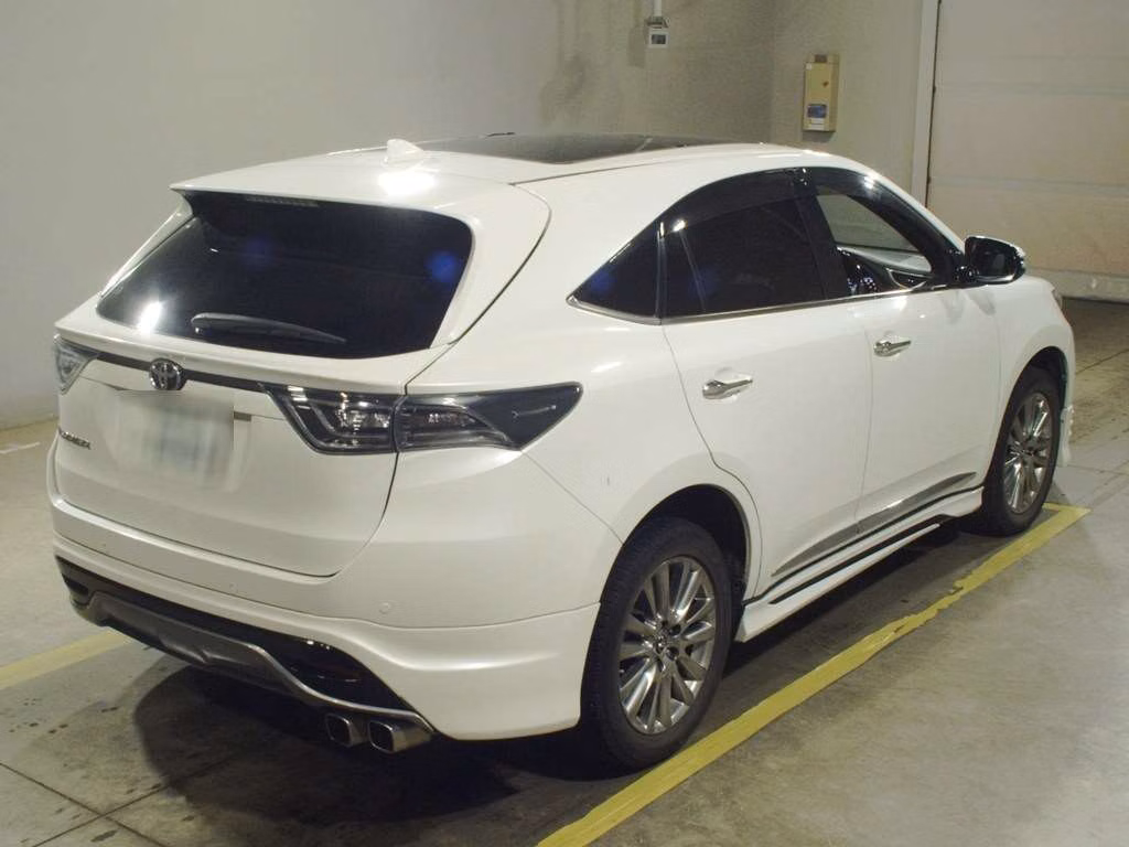 TOYOTA HARRIER