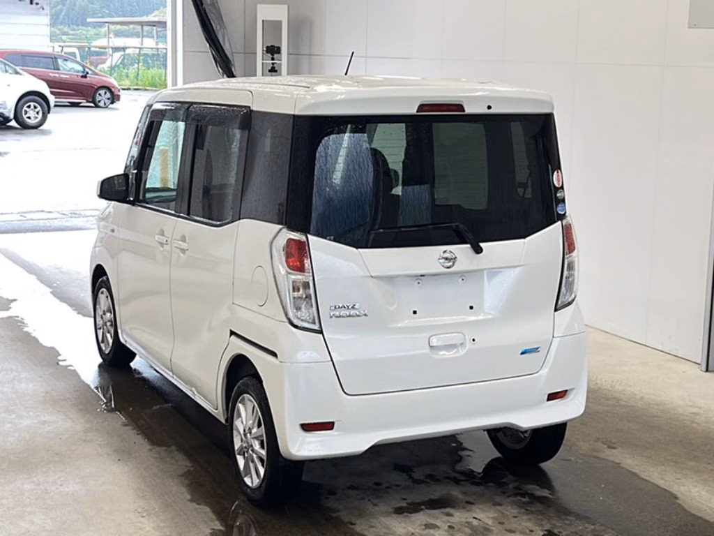 NISSAN DAYZ ROOX