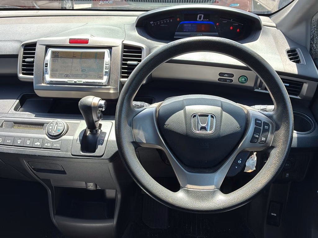 HONDA FREED SPIKE