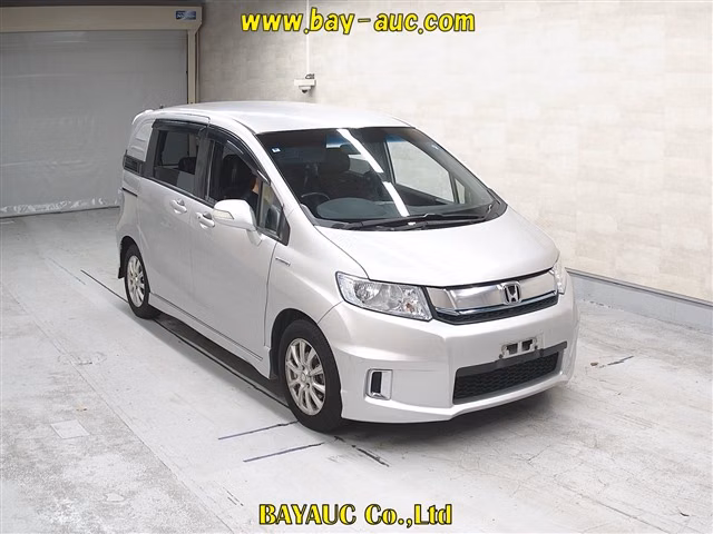 HONDA FREED SPIKE