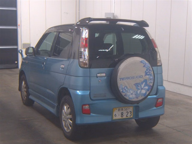 DAIHATSU TERIOS KID