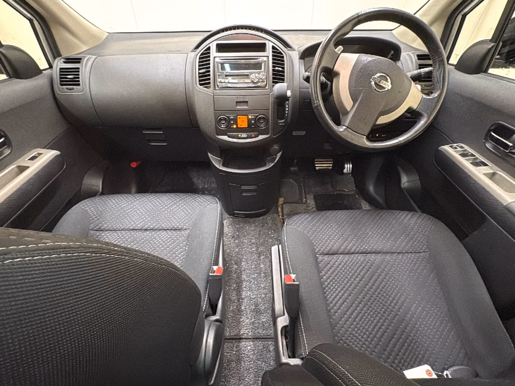NISSAN LAFESTA