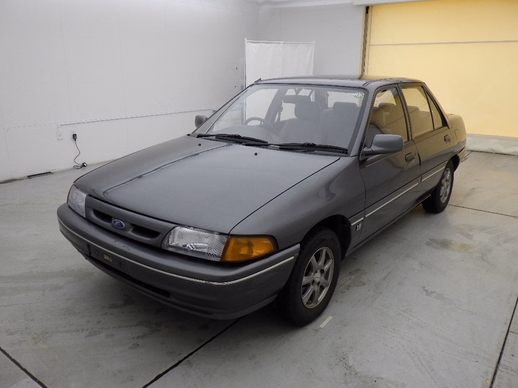 FORD LASER