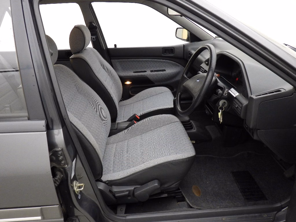FORD LASER