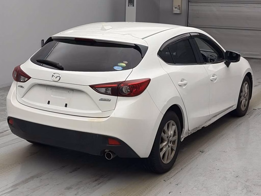 MAZDA AXELA