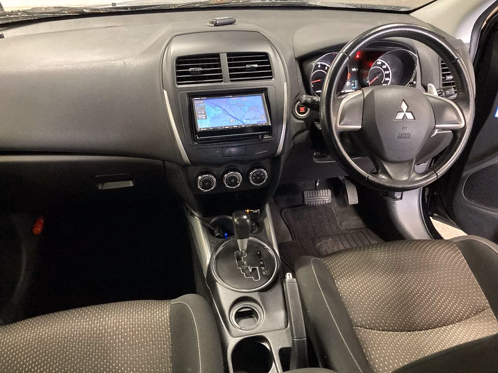MITSUBISHI RVR