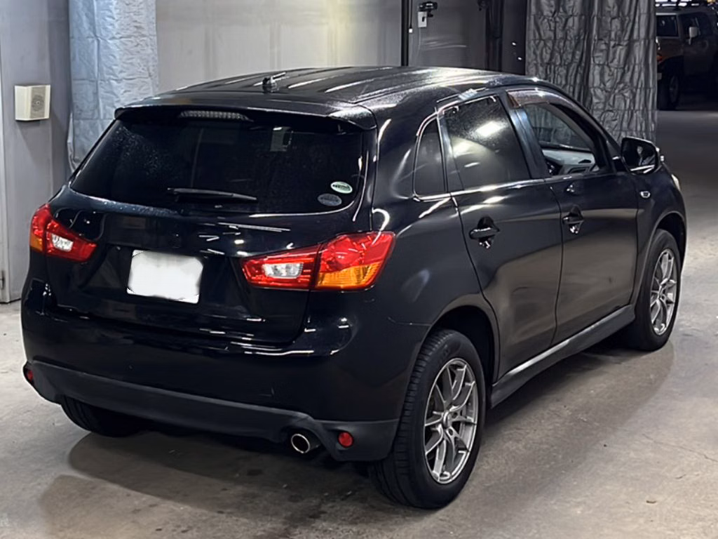 MITSUBISHI RVR