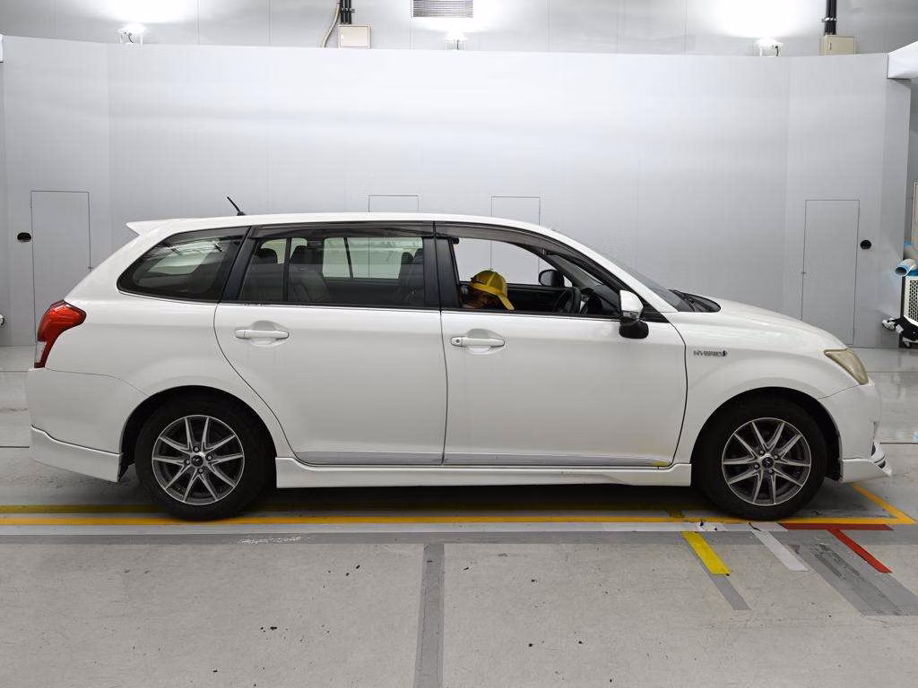 TOYOTA COROLLA FIELDER