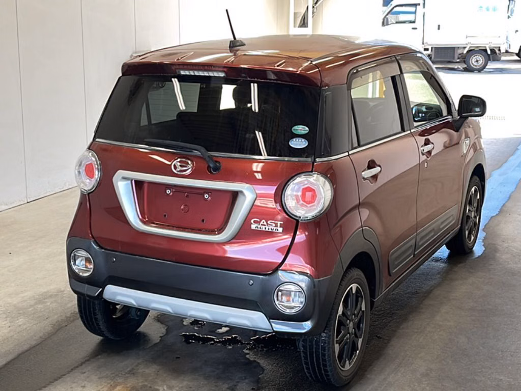 DAIHATSU CAST
