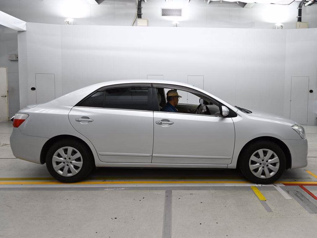 TOYOTA PREMIO