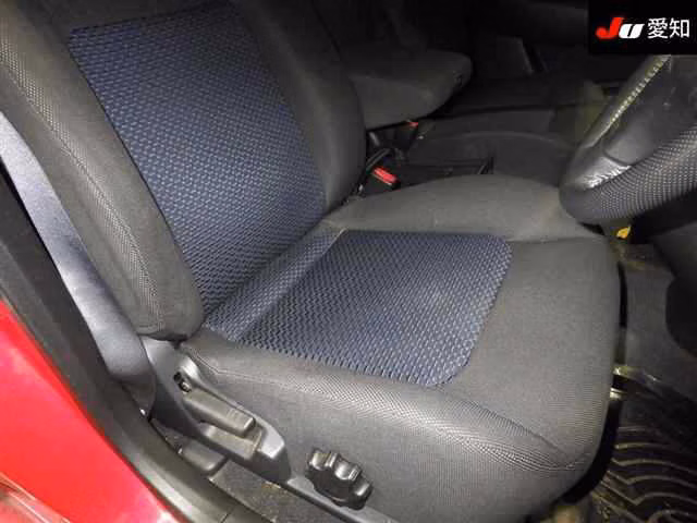 MITSUBISHI AIRTREK
