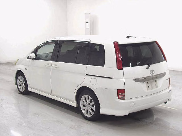 TOYOTA ISIS
