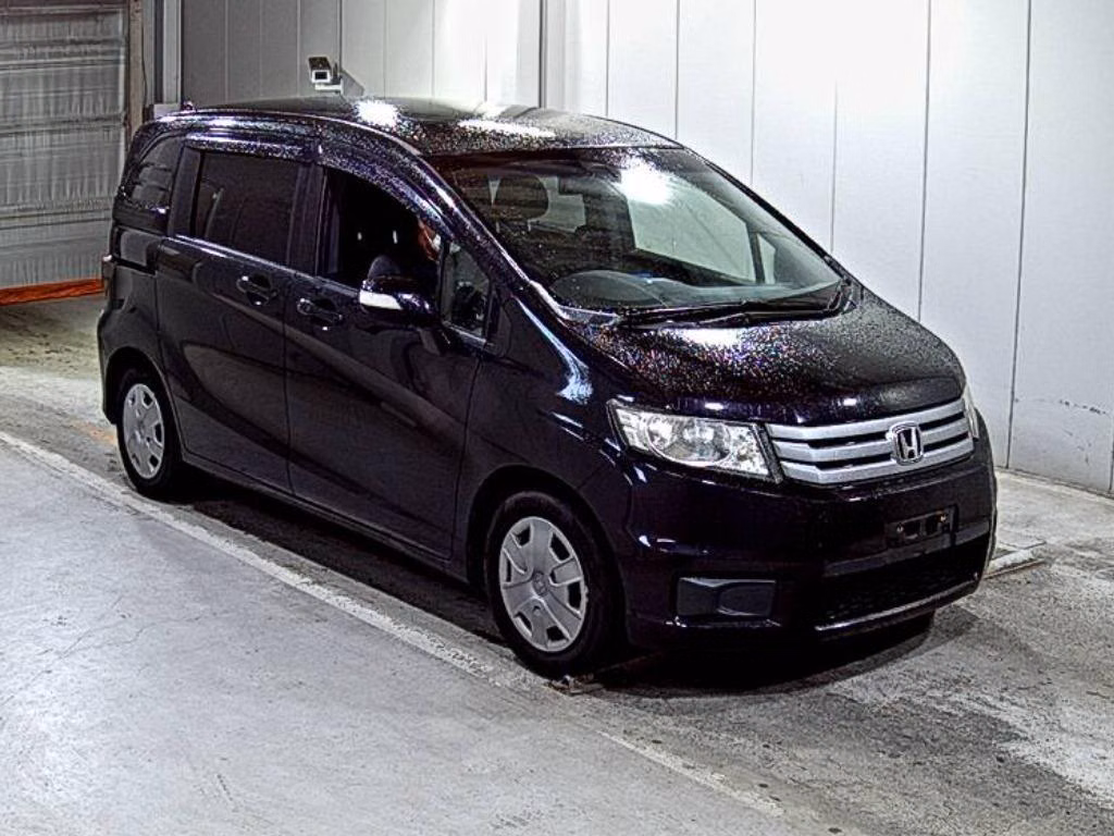 HONDA FREED SPIKE