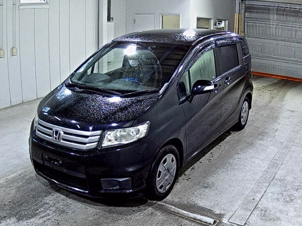 HONDA FREED SPIKE