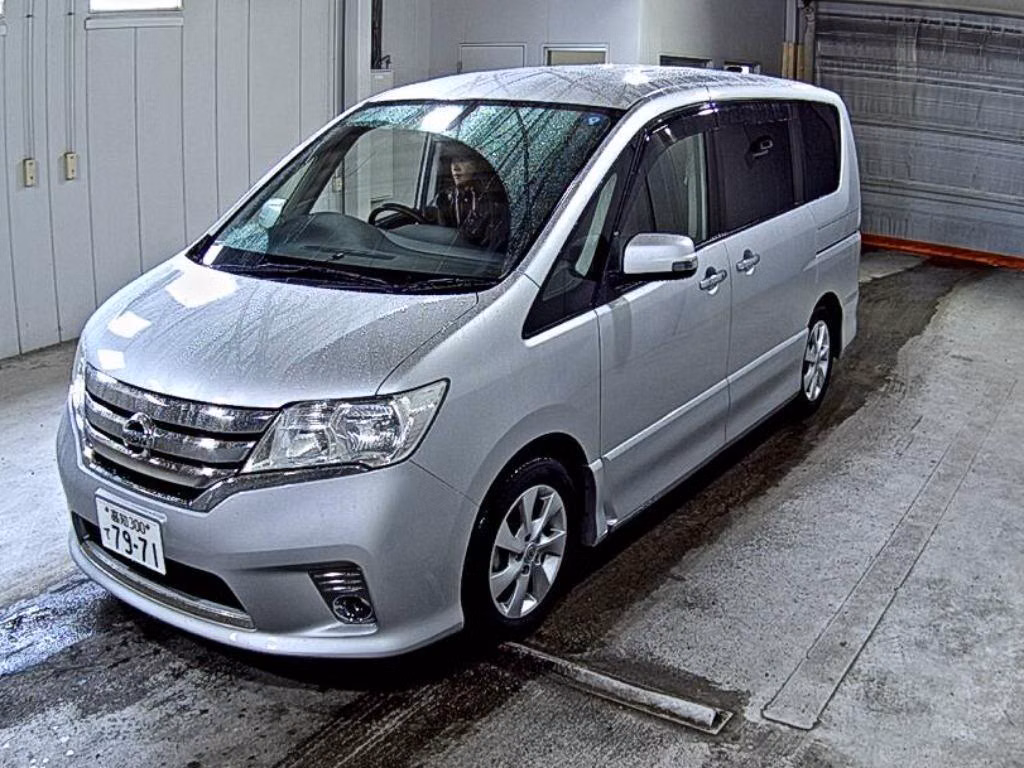 NISSAN SERENA