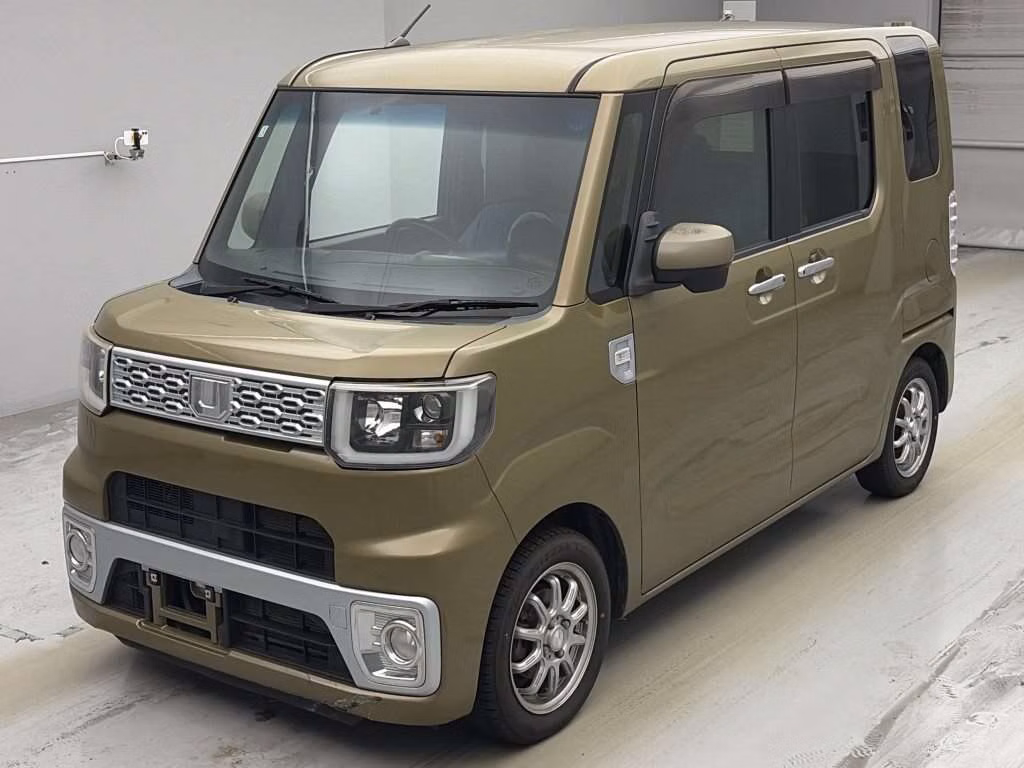 DAIHATSU WAKE