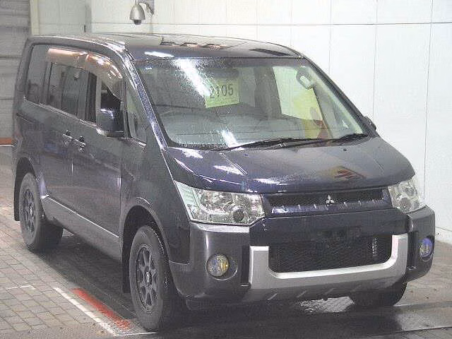 Mitsubishi Delica D:5