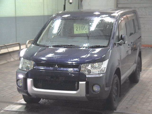 Mitsubishi Delica D:5