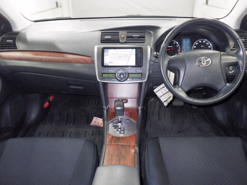 TOYOTA PREMIO
