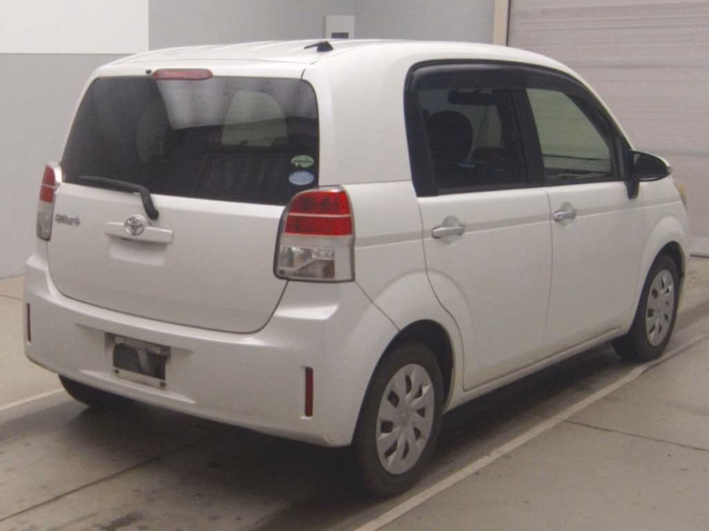 TOYOTA SPADE