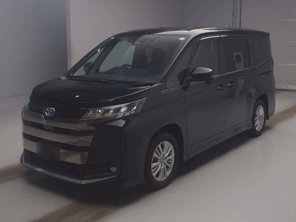 TOYOTA NOAH