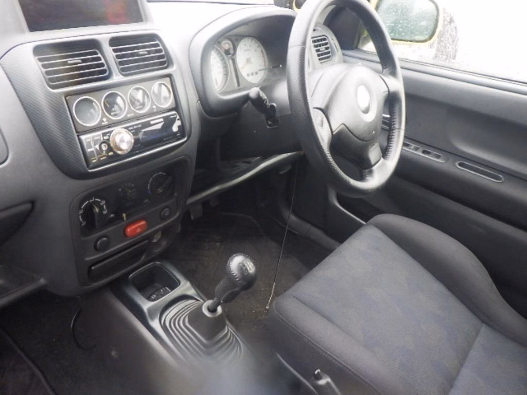 SUZUKI SWIFT