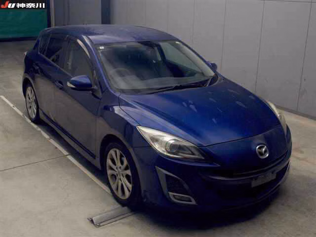 MAZDA AXELA