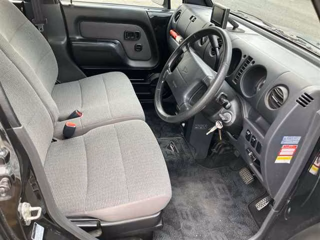 Daihatsu Naked