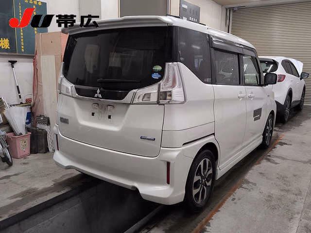Mitsubishi Delica D:2