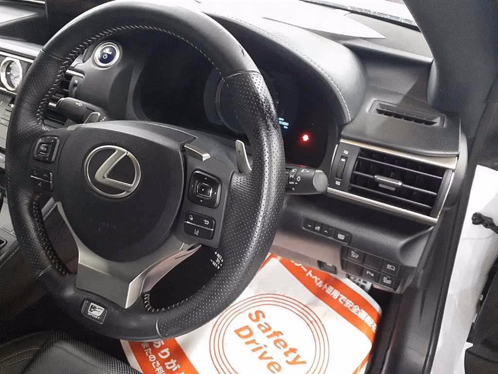 Lexus RC300h