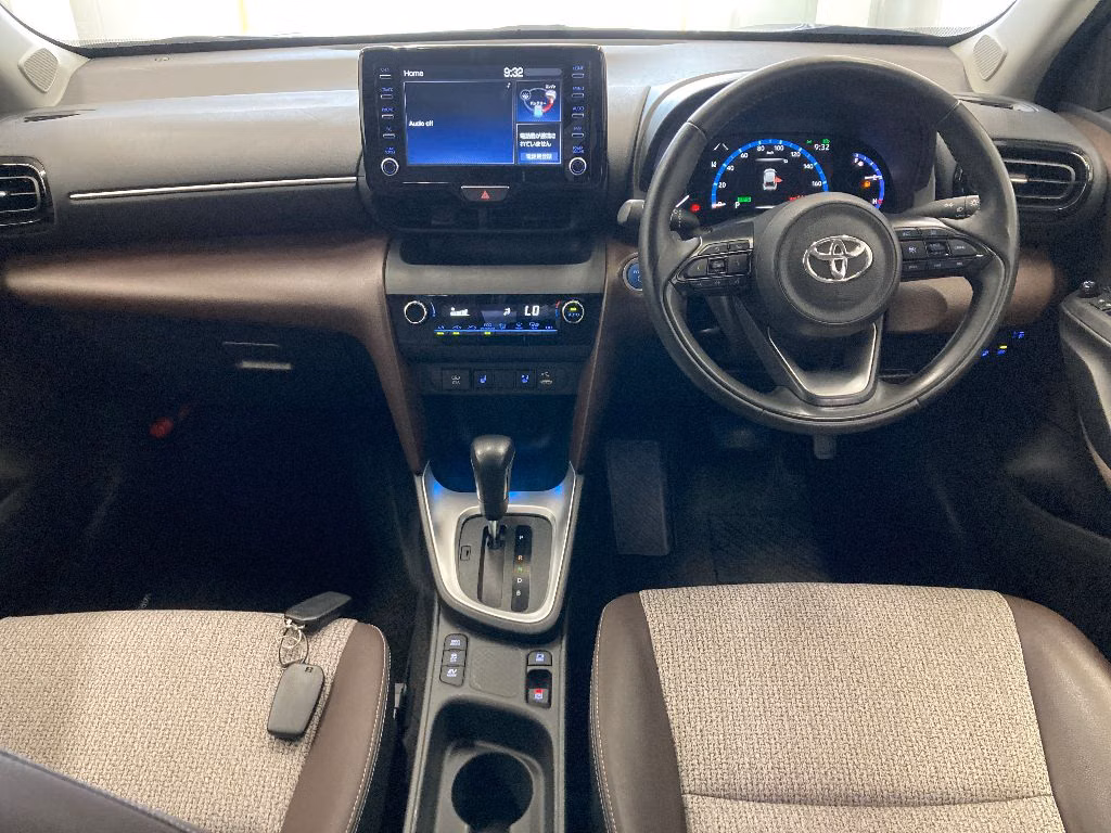 TOYOTA YARIS CROSS