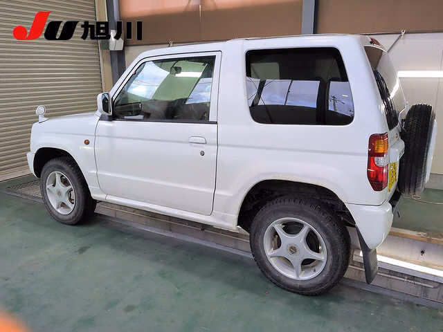 Mitsubishi Pajero Mini