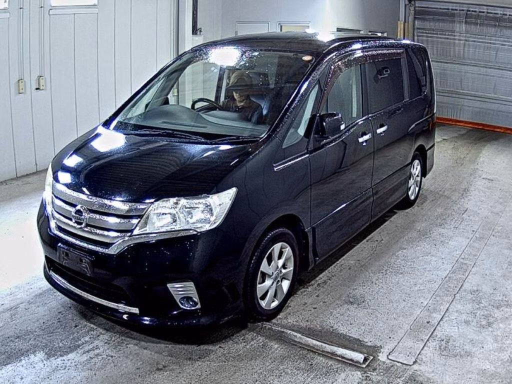 NISSAN SERENA
