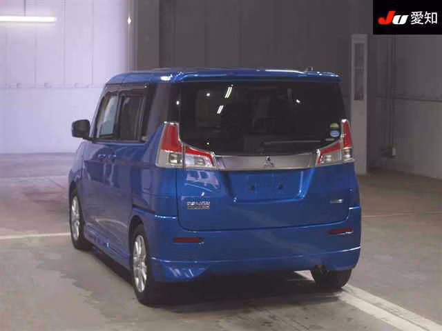 Mitsubishi Delica D:2