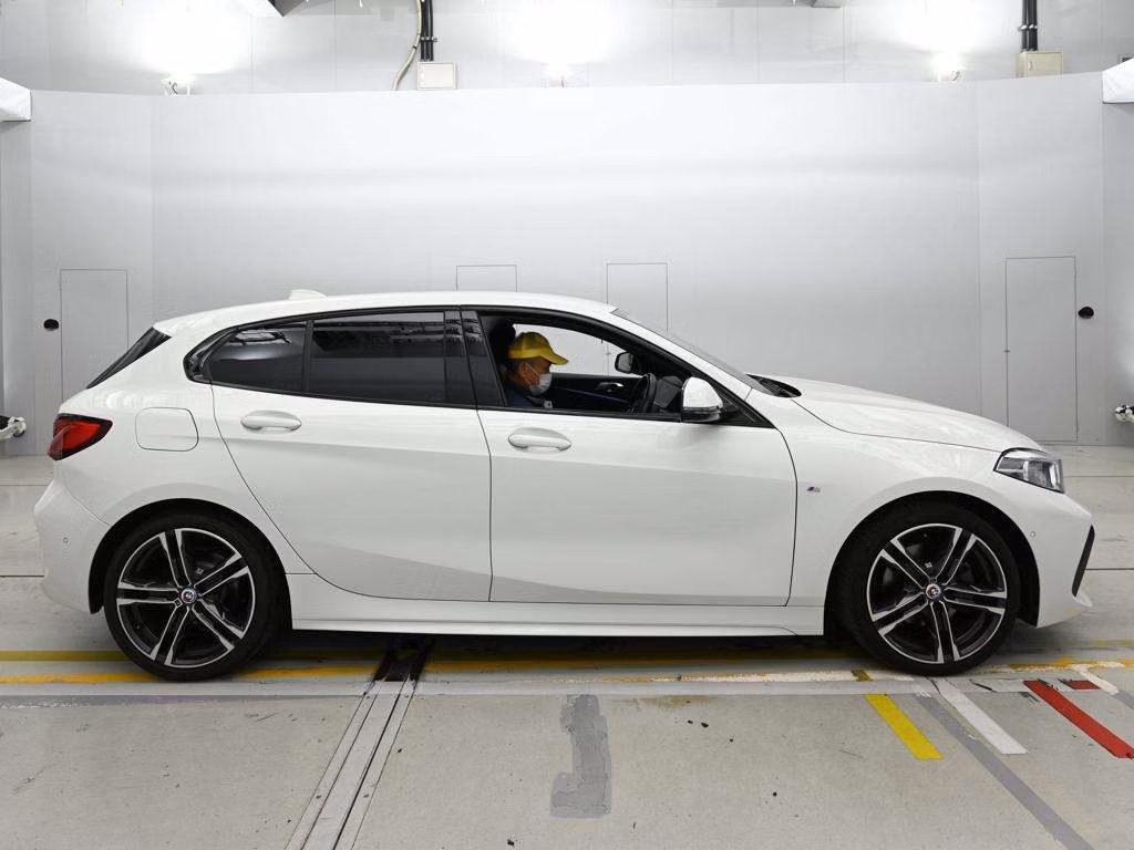 BMW 1-SERIES