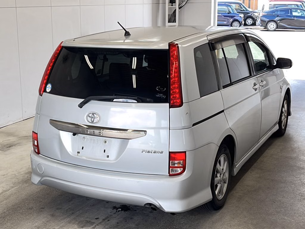 TOYOTA ISIS