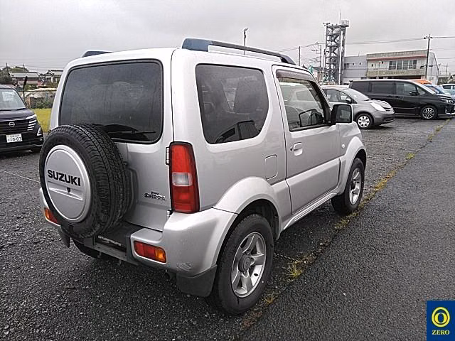 SUZUKI JIMNY SIERRA