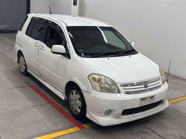 TOYOTA RAUM