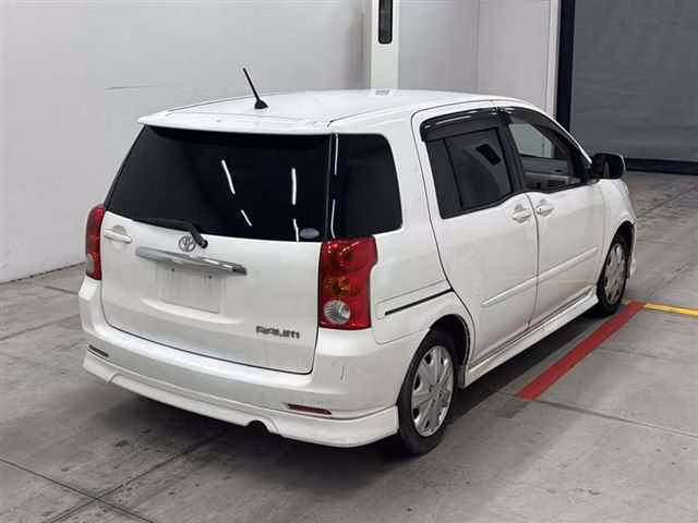 TOYOTA RAUM