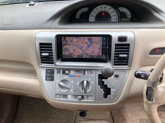 TOYOTA RAUM