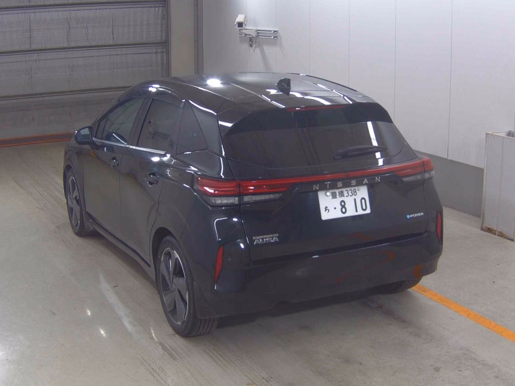 Nissan Aura