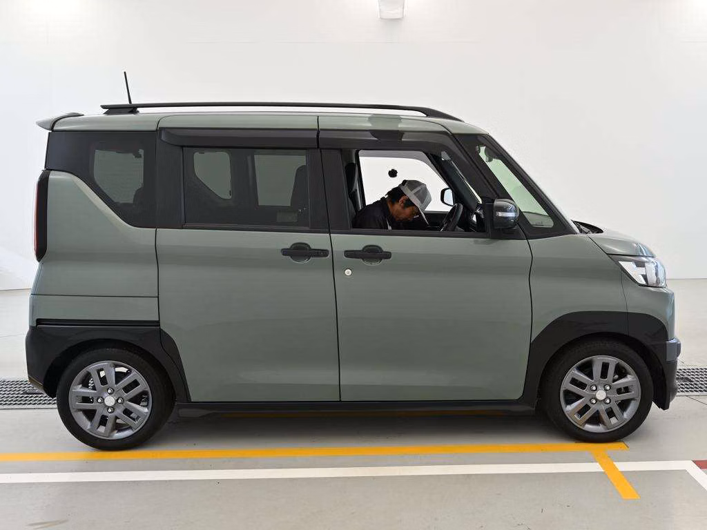 MITSUBISHI DELICA MINI