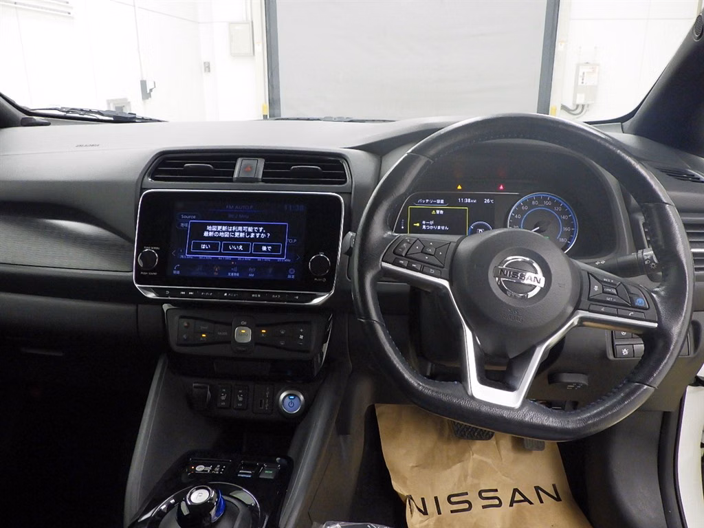 NISSAN LEAF