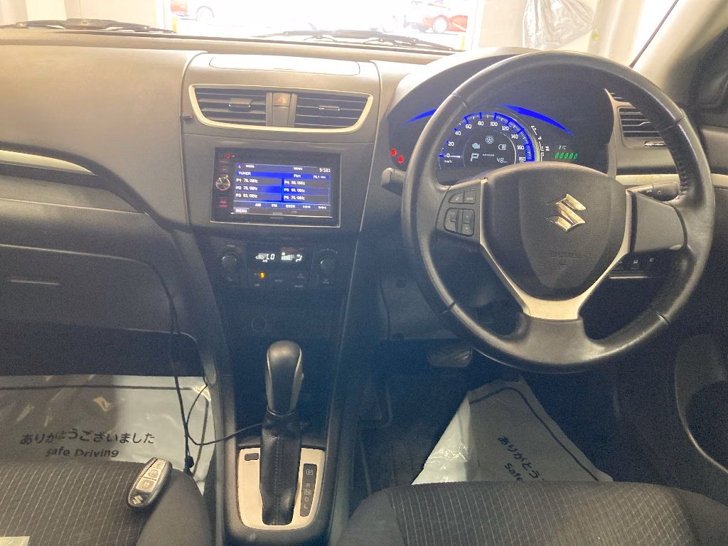 SUZUKI SWIFT