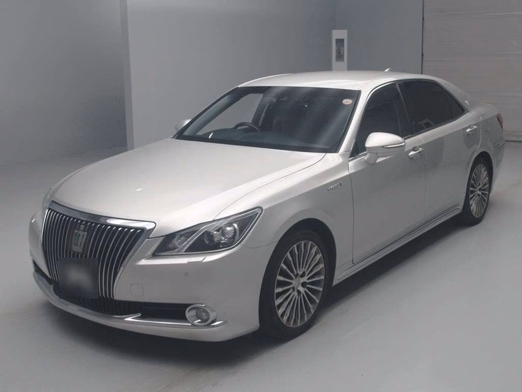 TOYOTA CROWN MAJESTA