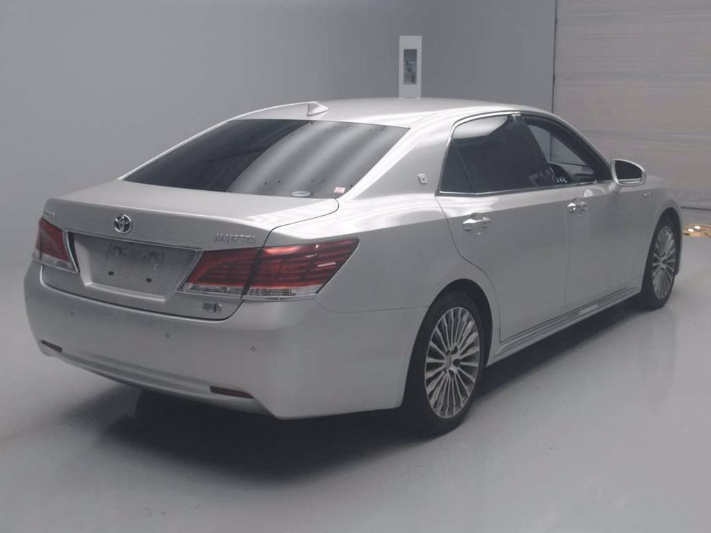 TOYOTA CROWN MAJESTA