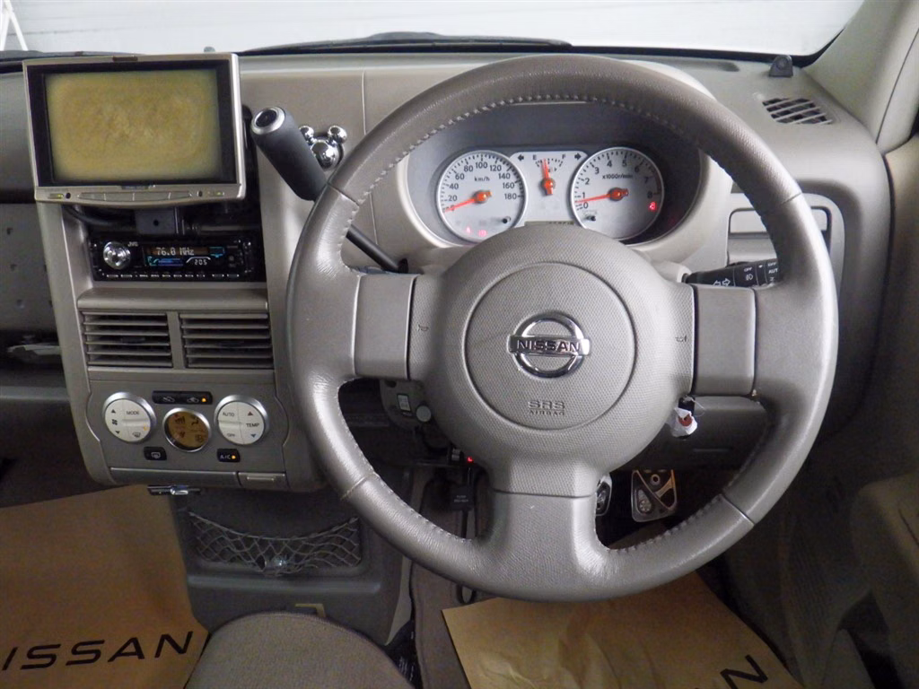 NISSAN CUBE